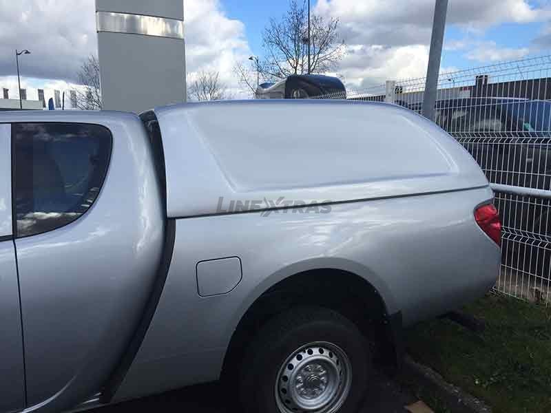 STARLUX MITSUBISHI L200 2005 EXTRA CAB W/O WINDOWS PAINT