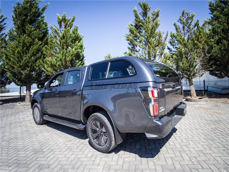 STARLUX ISUZU D-MAX 2020 D/C AV/ FENETRES B/ IND. STARLUX ISUZU D-MAX 2020 D/C AV/ FENETRES B/ IND.